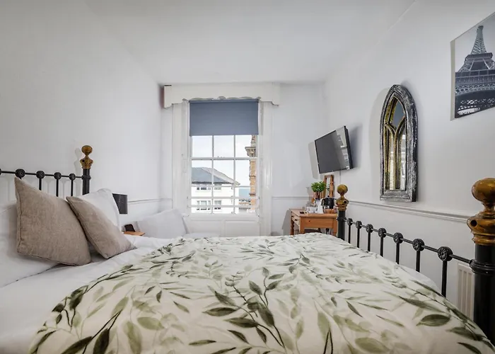 Serenity 4* Scarborough