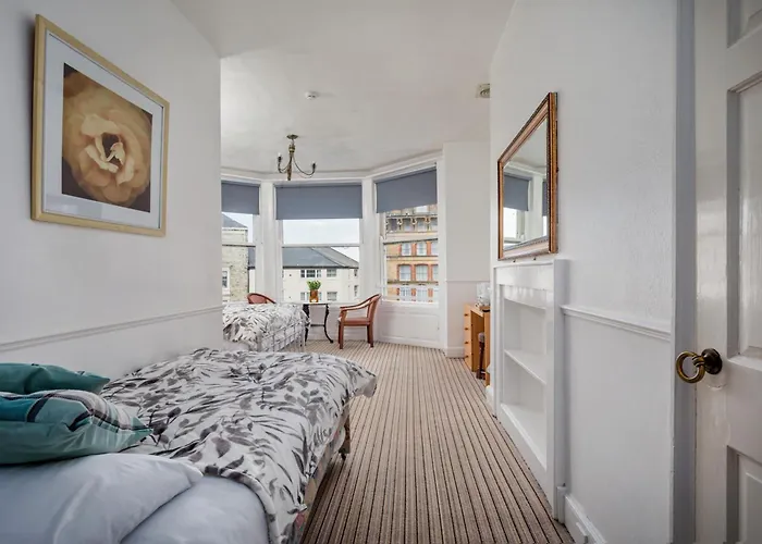 Guest house Serenity Scarborough