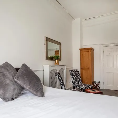 Serenity Скарборо