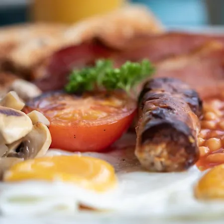 Serenity Гостевой дом Скарборо