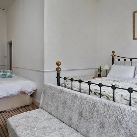 Гостевой дом Serenity Скарборо